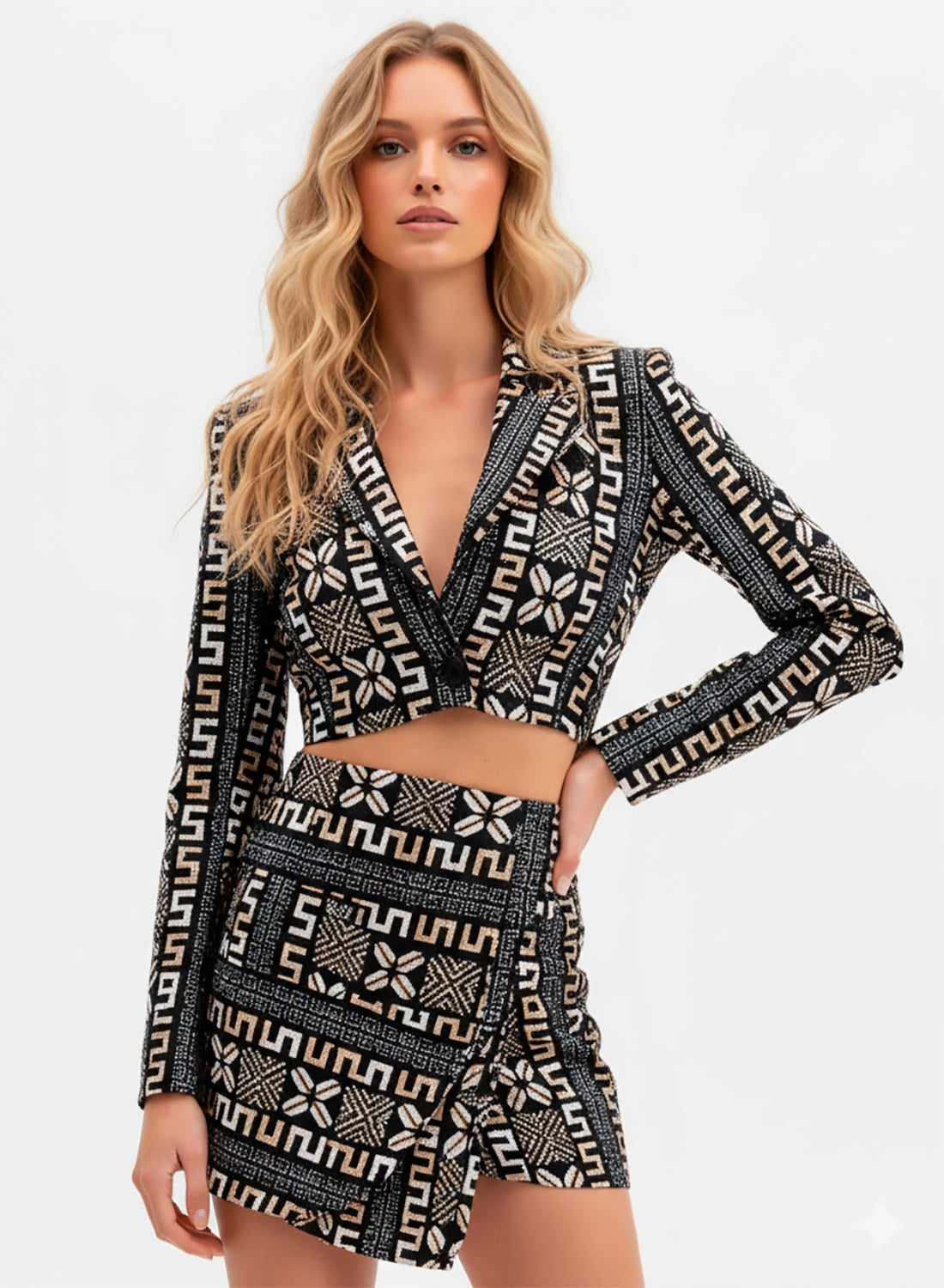 Conjunto de Falda y Americana Crop Top Adja.