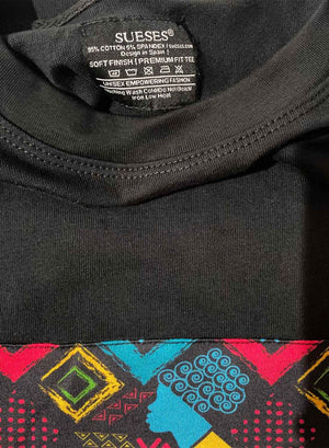 Camiseta Negra Unisex de Algodón Con Colorida Franja