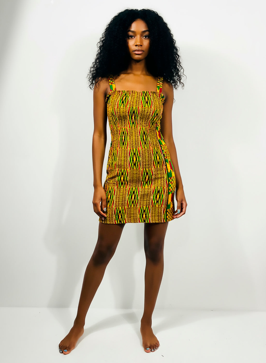 Vestido Artesanal de Tirantes Realizado en Tela Wax e Hilos Elásticos. Brown Kente