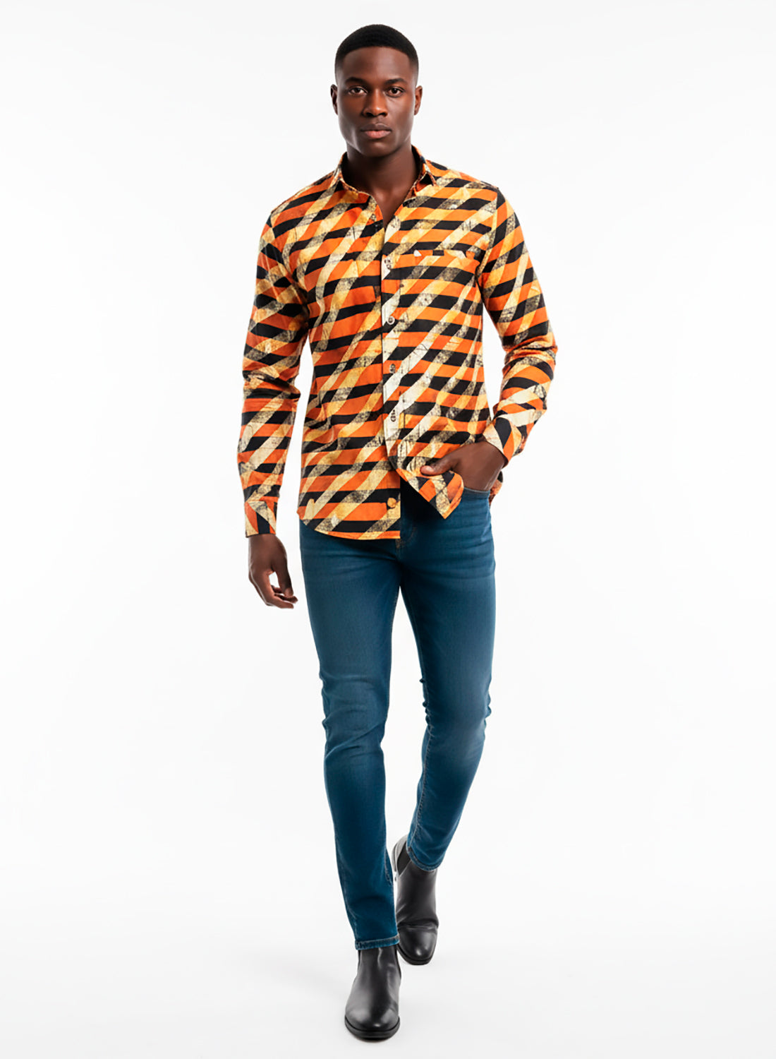 Camisa confeccionada artesanalmente y teñida a mano. Stripes 2