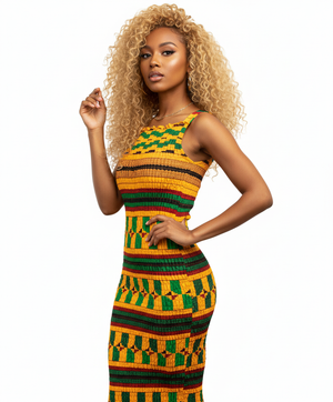 Vestido artesanal realizado en tela elástica. Sabella.