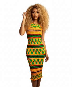 Vestido artesanal realizado en tela elástica. Sabella.